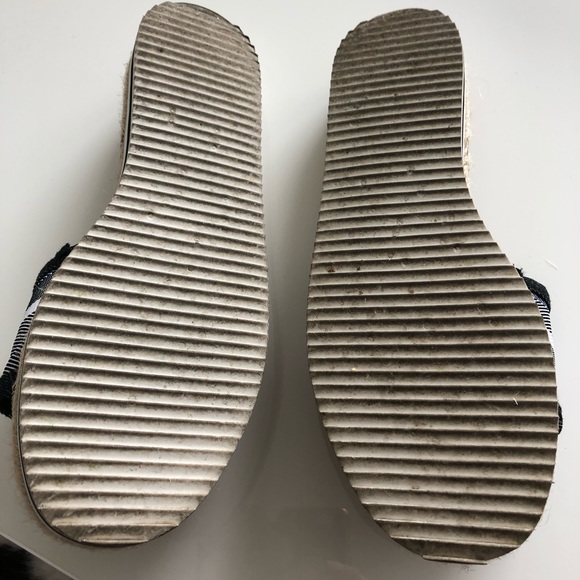 Nautica Slides, gently used. Size 10 - Picture 4 of 4
